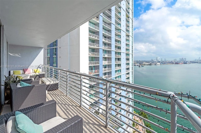 325 S Biscayne Blvd Unit 1823, Miami, FL 33131 - balcony with a water view and a view of city