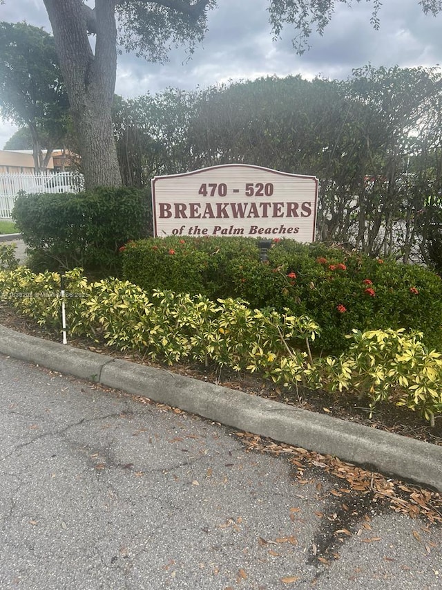 500 Executive Center Dr Unit 2G, West Palm Beach, FL 33401 - photo 1