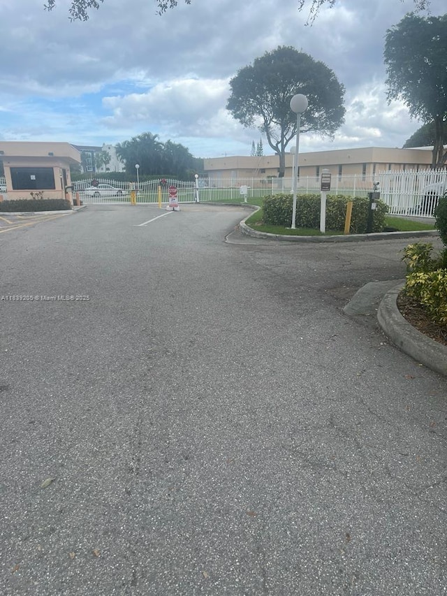 500 Executive Center Dr Unit 2G, West Palm Beach, FL 33401 - photo 6