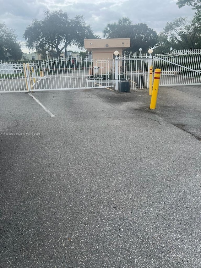 500 Executive Center Dr Unit 2G, West Palm Beach, FL 33401 - photo 9