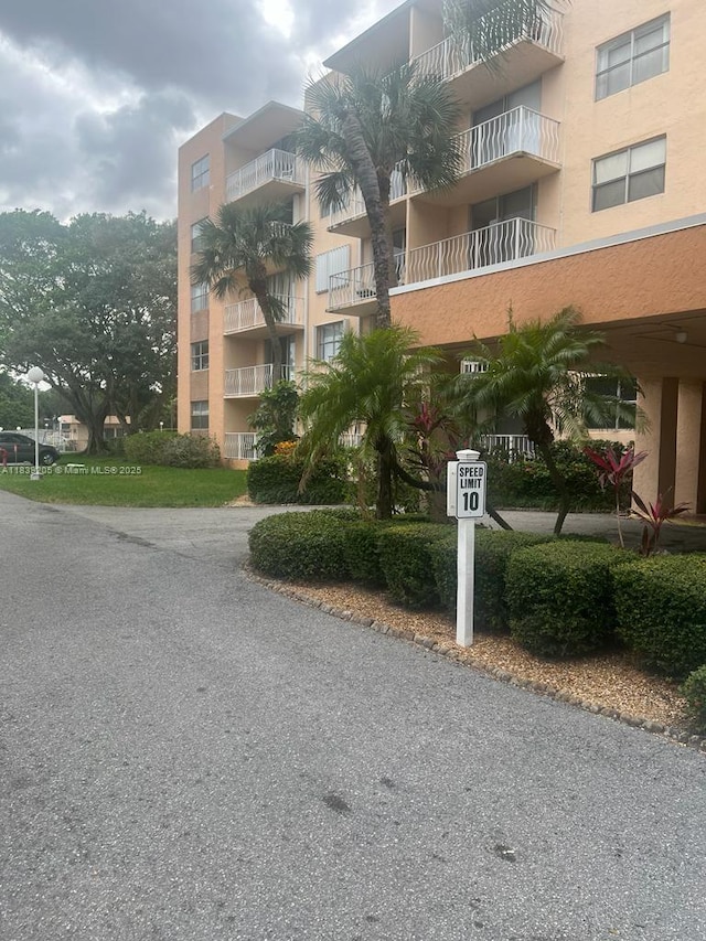500 Executive Center Dr Unit 2G, West Palm Beach, FL 33401 - photo 14
