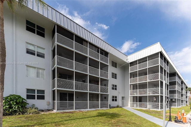 3551 NE 169th St Unit 411, North Miami Beach, FL 33160 - view of apartment building / complex