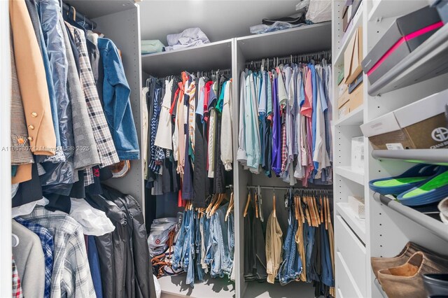 11420 SW 44th St, Miami, FL 33165 - view of spacious closet