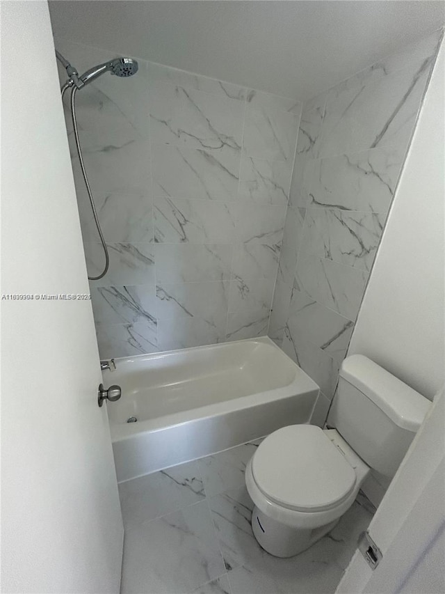 4632 NW 90th Ave, Sunrise, FL 33351 - full bath with marble look tile flooring and washtub / shower combination