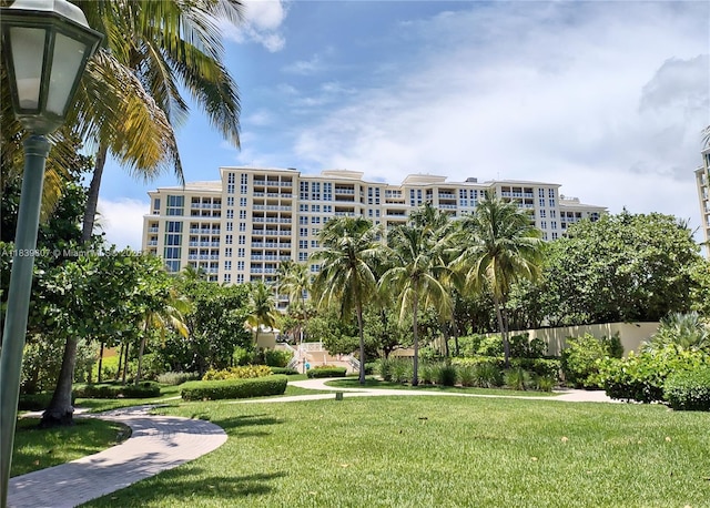 445 Grand Bay Dr Unit 601, Key Biscayne, FL 33149 - view of property's community featuring a lawn
