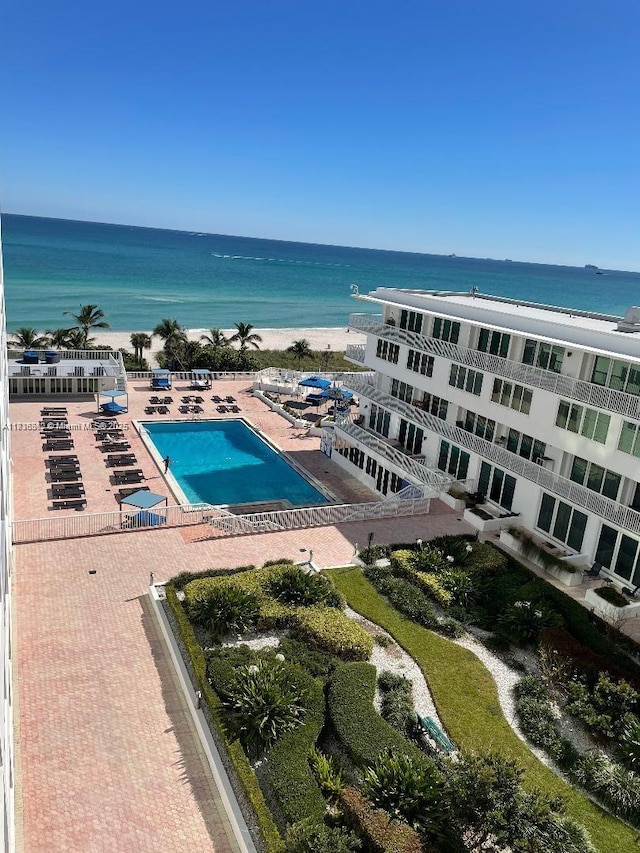 5401 Collins Ave Unit 514, Miami Beach, FL 33140 - drone / aerial view of a large body of water and a pool area
