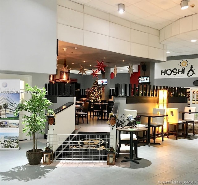 5401 Collins Ave Unit 514, Miami Beach, FL 33140 - view of lobby