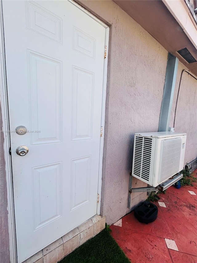 180 E 46th St, Hialeah, FL 33013 - entrance to property with stucco siding