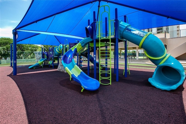 1800 NE 114th St Unit Ph06, Miami, FL 33181 - view of community play area
