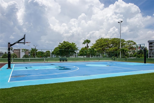 1800 NE 114th St Unit Ph06, Miami, FL 33181 - view of sport court with community basketball court