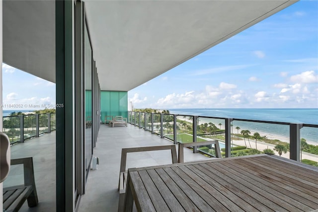 360 Ocean Dr Unit 704S, Key Biscayne, FL 33149 - balcony featuring view of water and beach