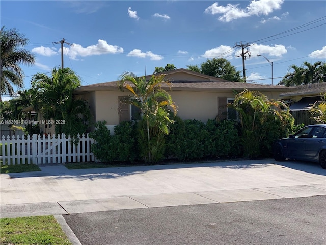 80 W 20th St, Hialeah, FL 33010 - view of front of property with stucco siding