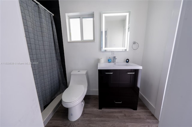 10860 SW 116th St, Miami, FL 33176 - full bath featuring vanity, a tile shower, and wood finished floors