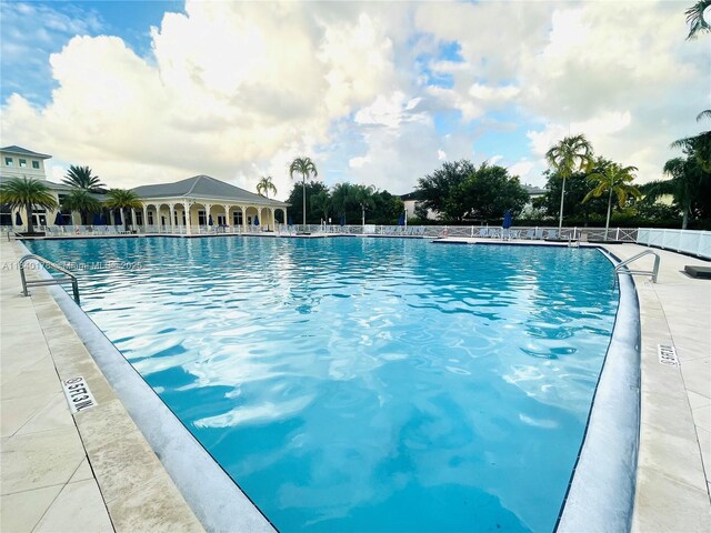 2502 NE 1st St, Homestead, FL 33033 - photo 12