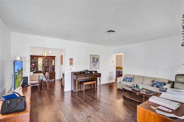 105 NW 32nd Pl, Miami, FL 33125 - photo 11