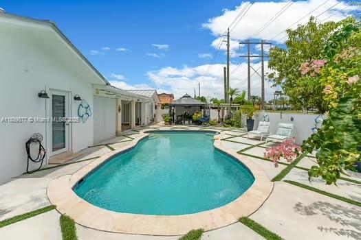 323 NW 136th Pl, Miami, FL 33182 - photo 37