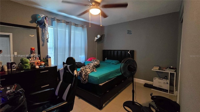 1610 S 22nd Ave, Hollywood, FL 33020 - bedroom featuring a ceiling fan