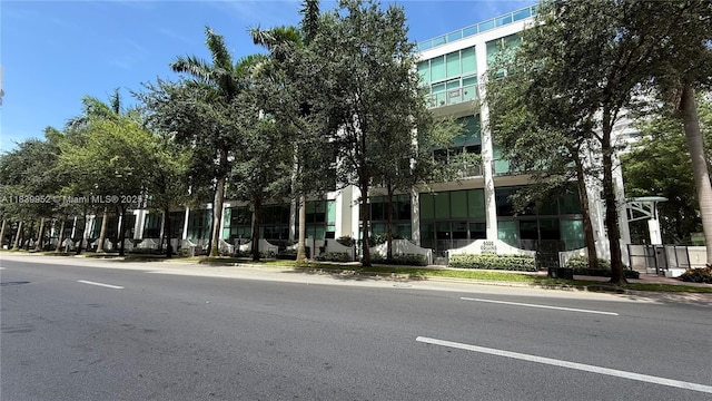 6000 Collins Ave Unit 323, Miami Beach, FL 33140 - photo 32