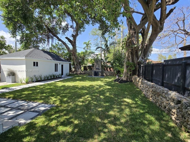 1923 NW 48th St, Miami, FL 33142 - view of yard