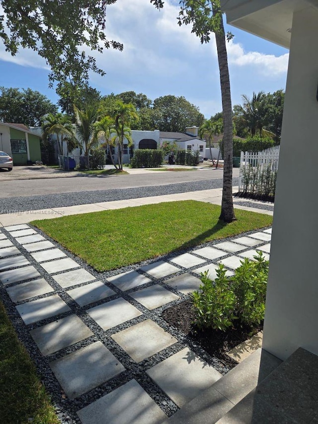 1923 NW 48th St, Miami, FL 33142 - view of yard
