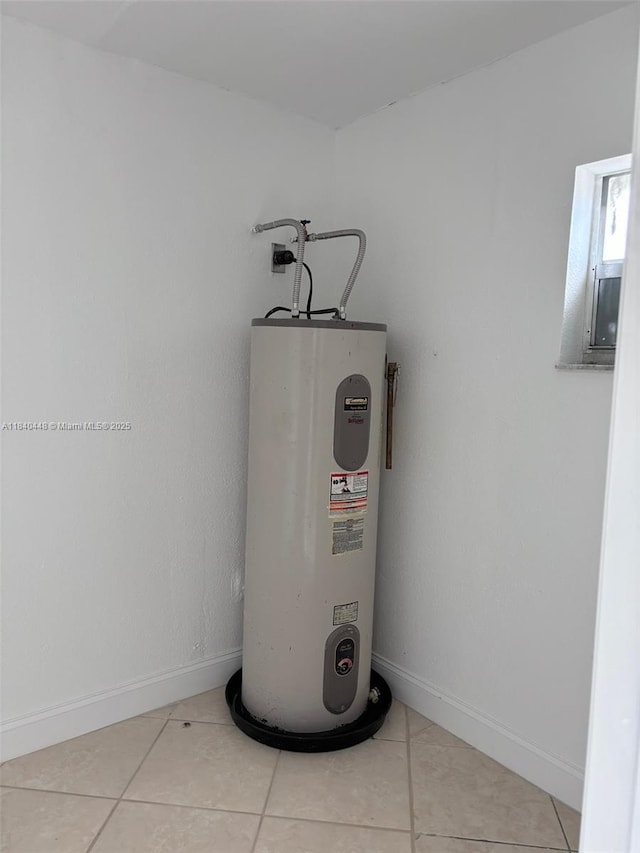 433 SW 28th Ave, Fort Lauderdale, FL 33312 - utility room with electric water heater