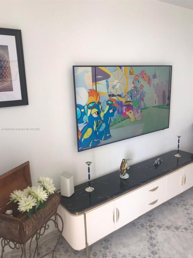2101 S Ocean Dr Unit 1802, Hollywood, FL 33019 - view of living room