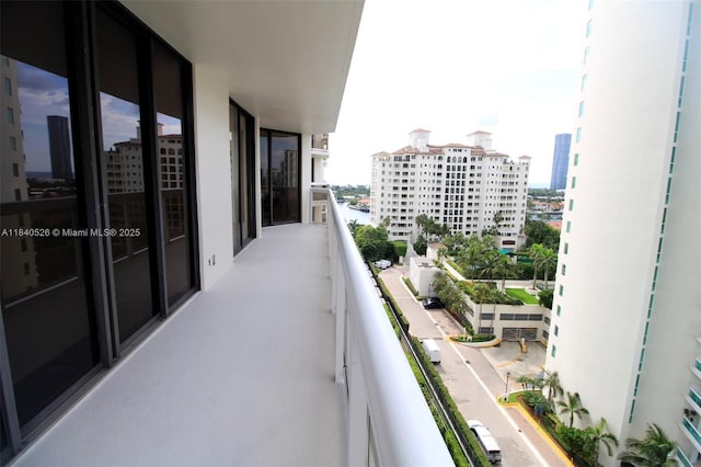 20185 E Country Club Dr Unit 1105, Aventura, FL 33180 - balcony featuring a view of city