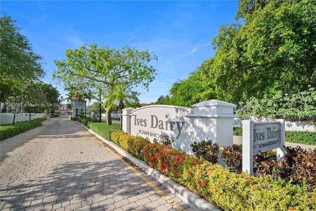 1020 NE 207th Ter, Miami, FL 33179 - photo 34