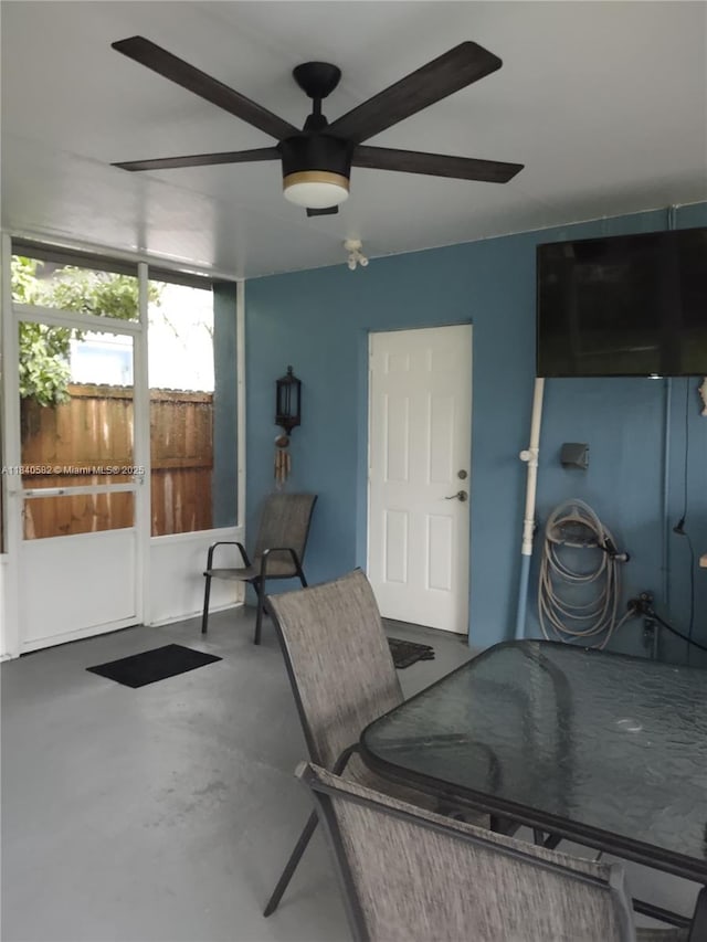 2506 Mayo St, Hollywood, FL 33020 - view of sunroom / solarium