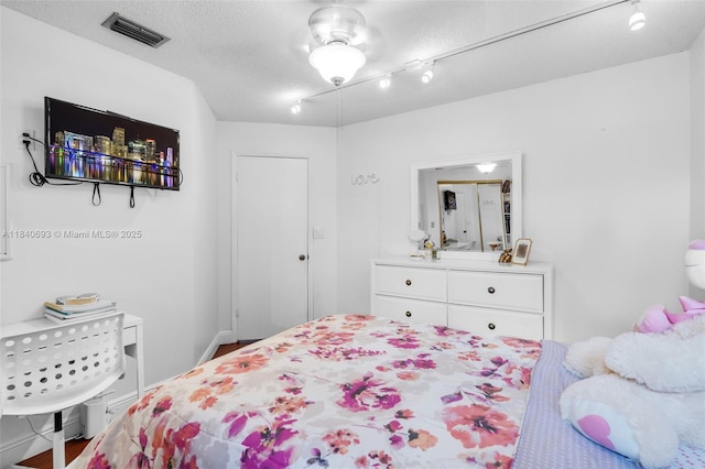 19631 Cypress Ct, Hialeah, FL 33015 - photo 19
