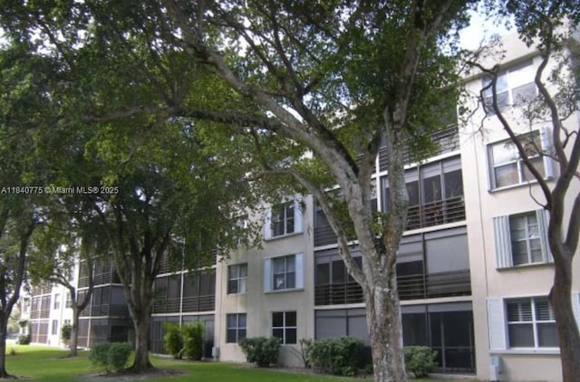 112 Royal Park Dr Unit 1C, Oakland Park, FL 33309 - photo 1
