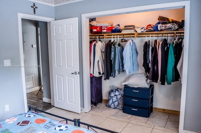 1004 NE 151st Ter, North Miami Beach, FL 33162 - view of closet