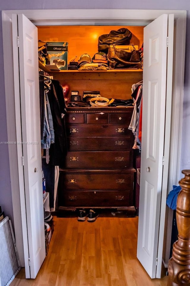 1004 NE 151st Ter, North Miami Beach, FL 33162 - view of closet