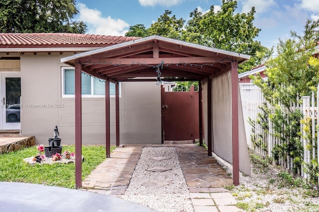 1004 NE 151st Ter, North Miami Beach, FL 33162 - view of patio / terrace