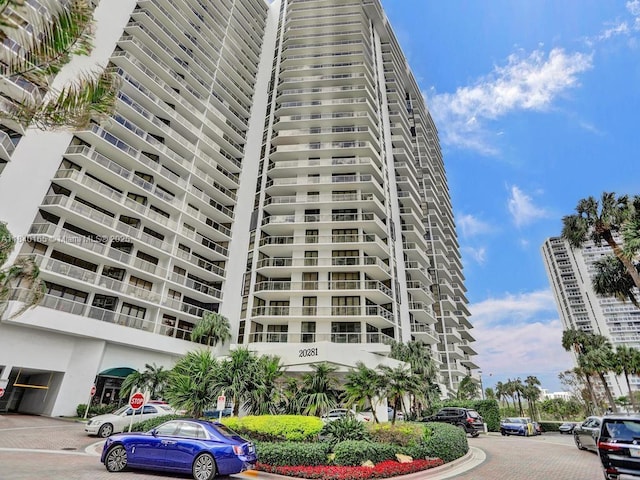 20281 E Country Club Dr Unit 704, Aventura, FL 33180 - photo 8