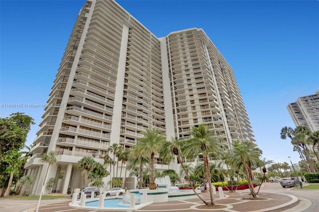 20281 E Country Club Dr Unit 704, Aventura, FL 33180 - photo 34