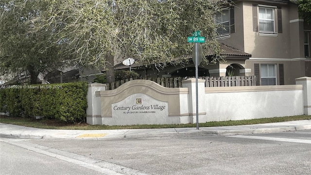 9087 SW 153rd Ct, Miami, FL 33196 - view of community sign