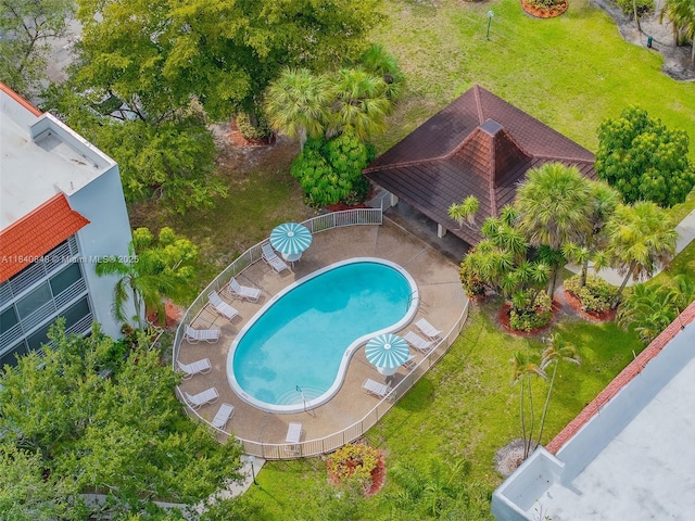 3581 Inverrary Dr Unit 308, Lauderhill, FL 33319 - community pool with a lawn