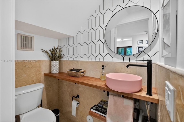 3166 Indiana St Unit I, Miami, FL 33133 - bathroom featuring tile walls and tasteful backsplash