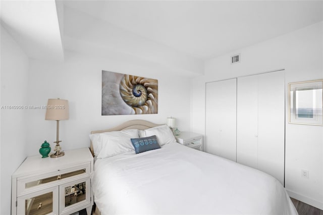 460 NE 28th St Unit 3905, Miami, FL 33137 - bedroom featuring a closet