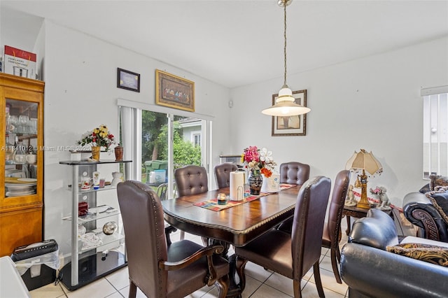 3135 NE 4th St, Homestead, FL 33033 - dining space featuring light tile patterned floors