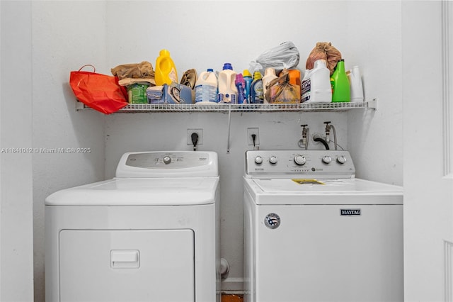 3135 NE 4th St, Homestead, FL 33033 - laundry room featuring washer and dryer