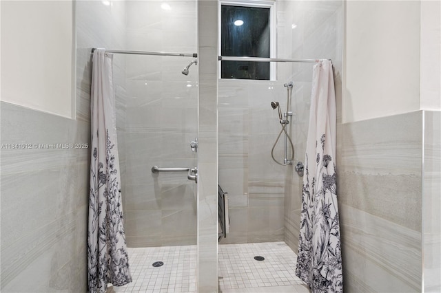 3135 NE 4th St, Homestead, FL 33033 - full bath featuring a stall shower