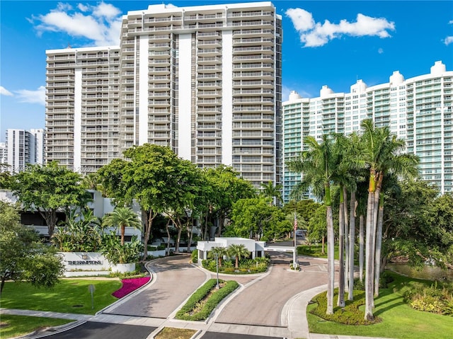 20281 E Country Club Dr Unit 405, Aventura, FL 33180 - photo 1