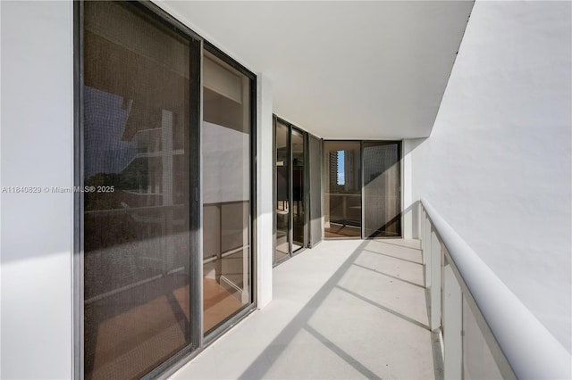 20281 E Country Club Dr Unit 405, Aventura, FL 33180 - photo 25
