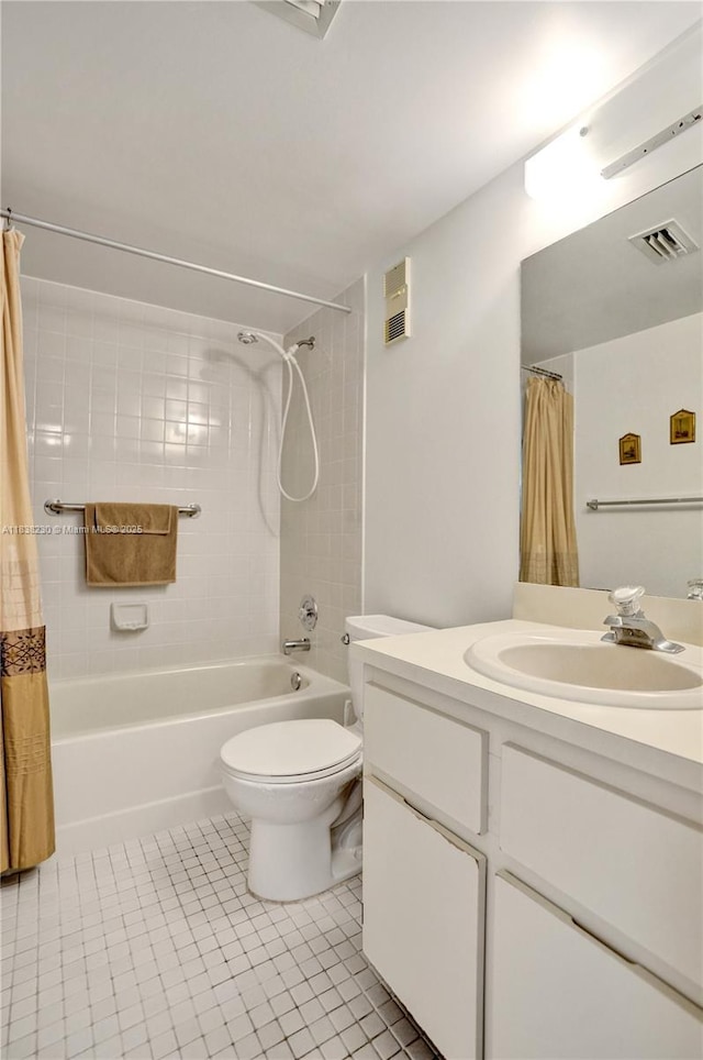 2215 Cypress Island Dr Unit 707, Pompano Beach, FL 33069 - bathroom with tile patterned floors, shower / tub combo with curtain, and vanity