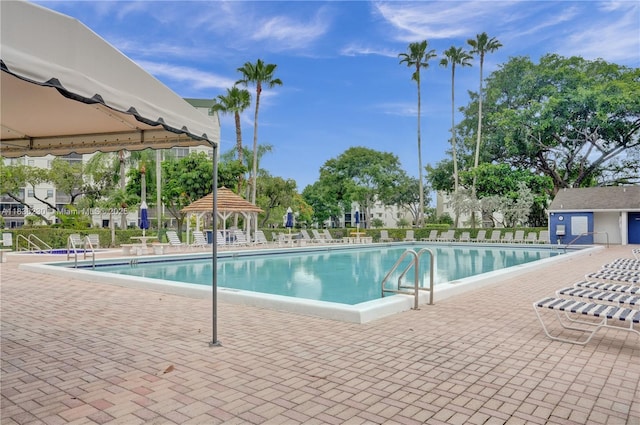2215 Cypress Island Dr Unit 707, Pompano Beach, FL 33069 - community pool with a gazebo and a patio area