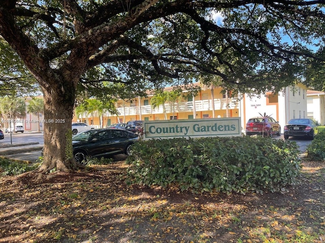 3276 NW 102nd Ter Unit 201-E, Coral Springs, FL 33065 - view of community with uncovered parking