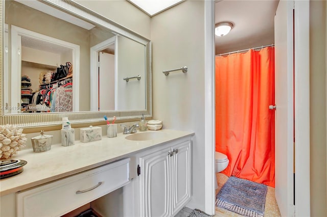 3651 Environ Blvd Unit 461, Lauderhill, FL 33319 - full bath with vanity, a spacious closet, and a shower with curtain