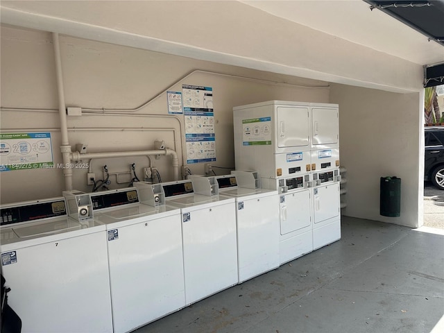 2924 Day Ave Unit N211, Miami, FL 33133 - community laundry room with independent washer and dryer and stacked washer and clothes dryer